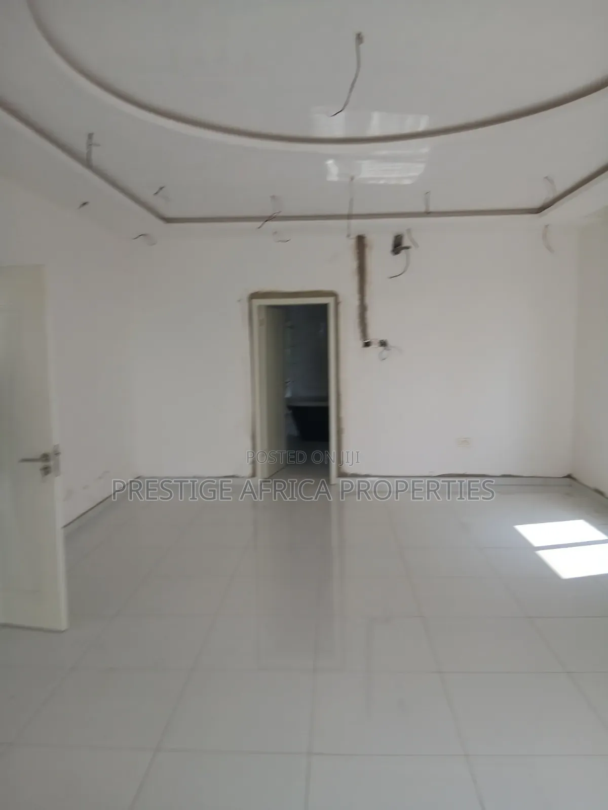 5bdrm Apartment in Accra Metropolitan for sale