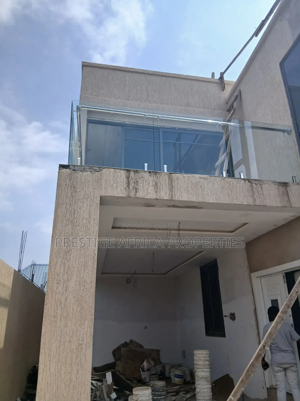 5bdrm Apartment in Accra Metropolitan for sale