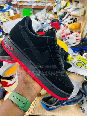 Nike Air Force 1 Low