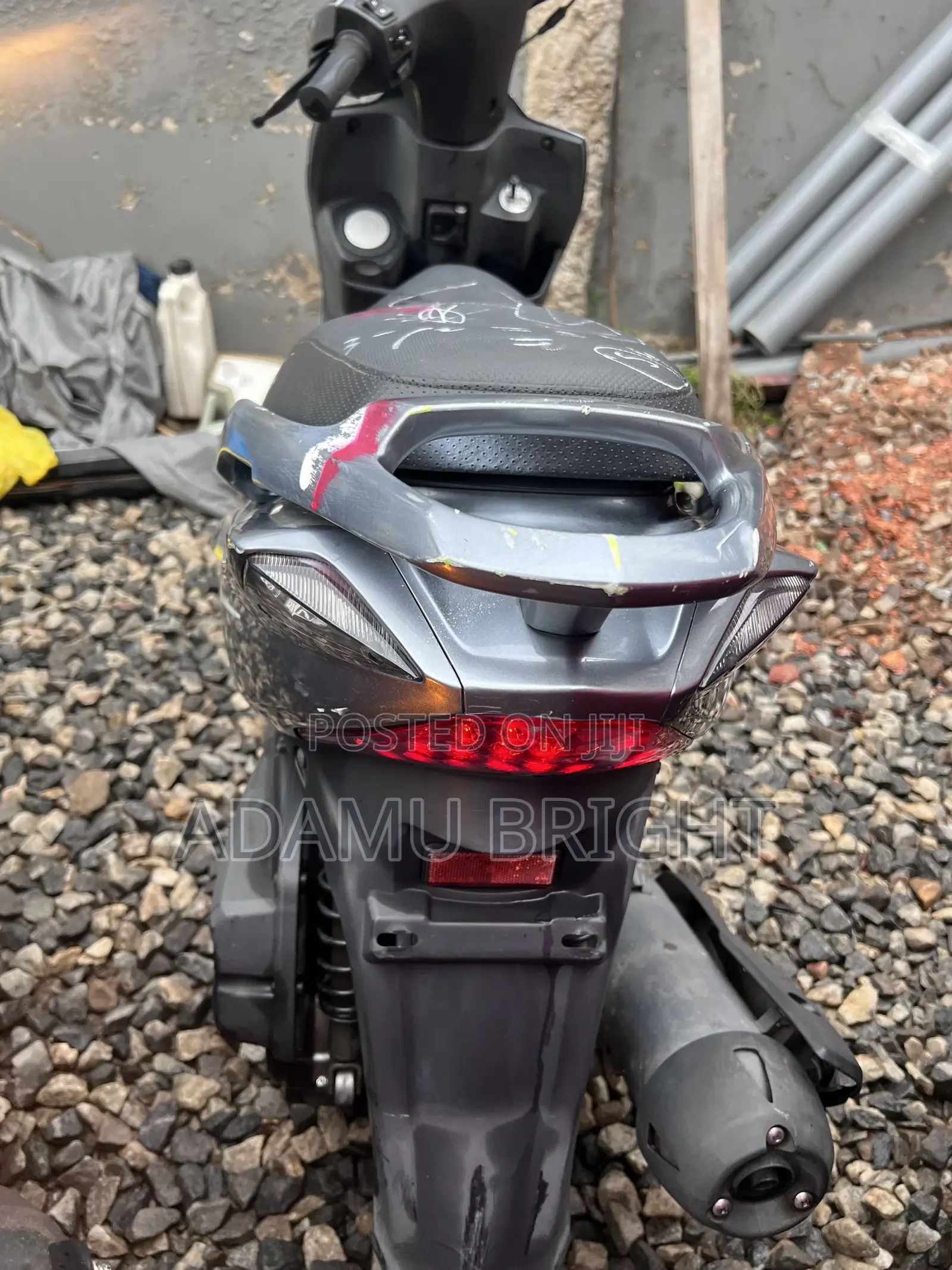 Suzuki Burgman 2016 Gray