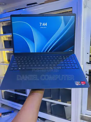 Laptop Dell Inspiron 15 16GB AMD Ryzen 7 SSD 512GB