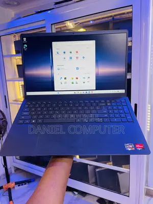 Laptop Dell Inspiron 15 16GB AMD Ryzen 7 SSD 512GB