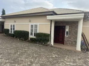 1bdrm House in Kboat Junction, Dome for sale