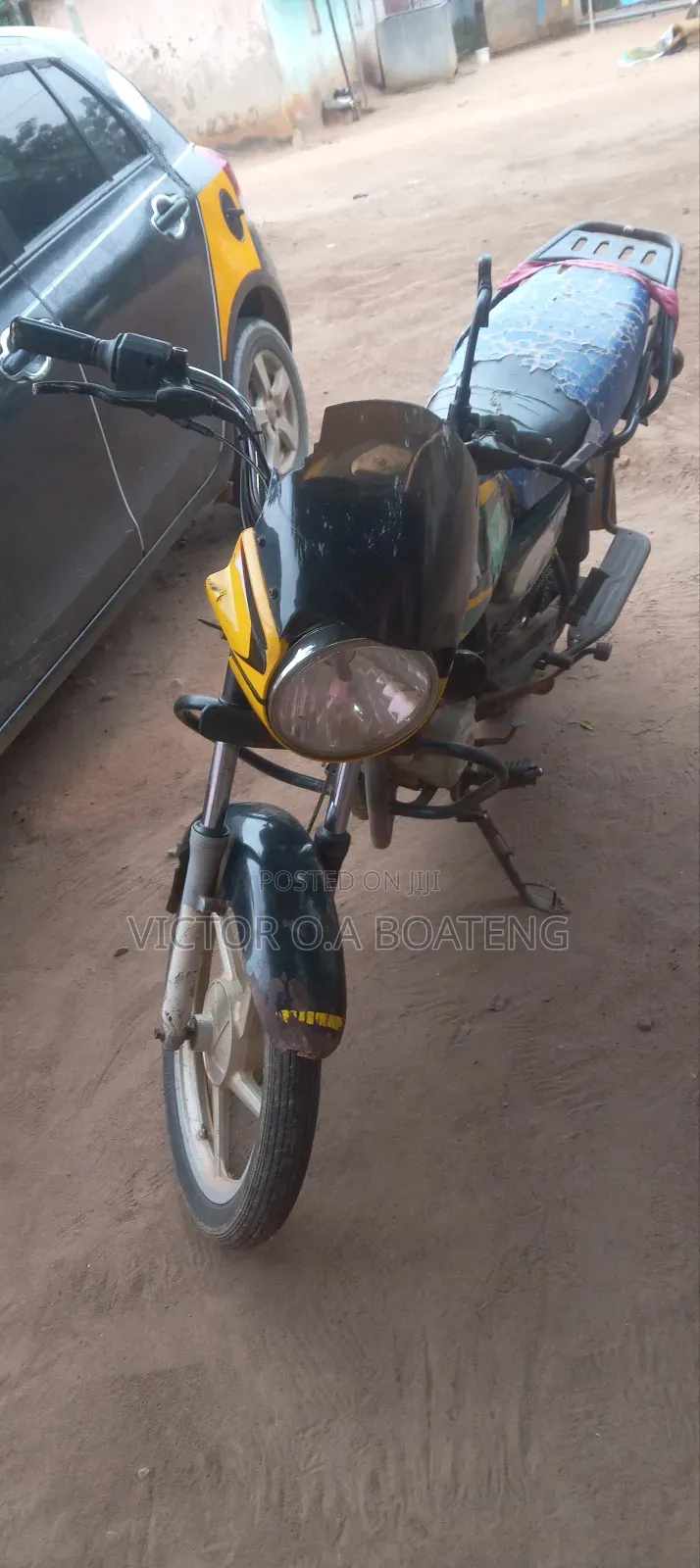 Bajaj Boxer 150 UG 2018 Red