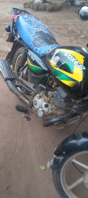 Bajaj Boxer 150 UG 2018 Red