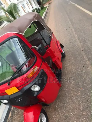 Bajaj RE 2026 Red