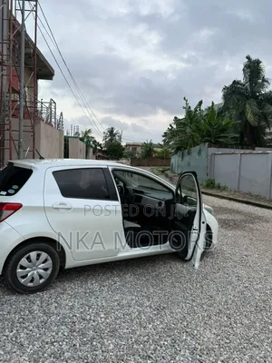 Toyota Vitz 2012 White