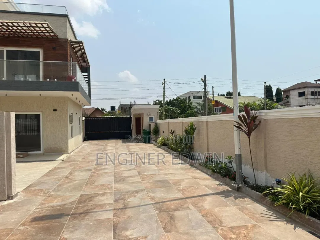 4bdrm Townhouse/Terrace in Burma Camp for sale