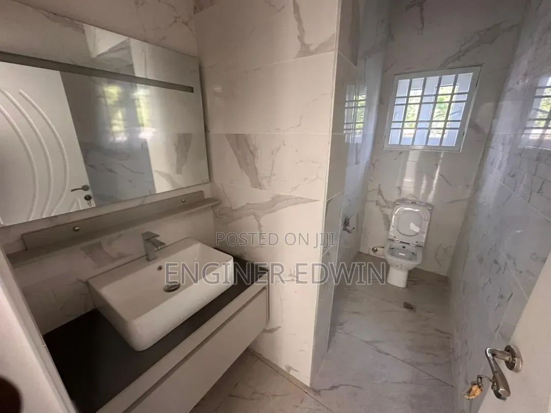 4bdrm Townhouse/Terrace in Burma Camp for sale