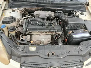 Hyundai Accent 2011 White