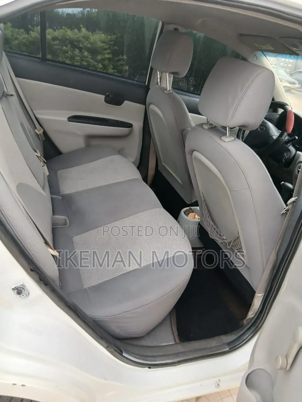 Hyundai Accent 2011 White