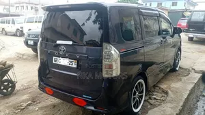 Toyota Voxy 2010 Black