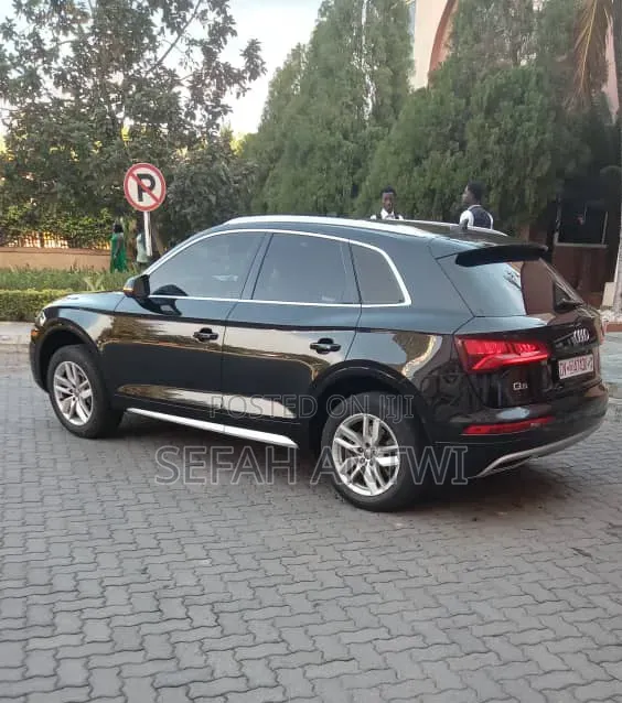 Audi Q5 45 Premium AWD quattro 2020 Black