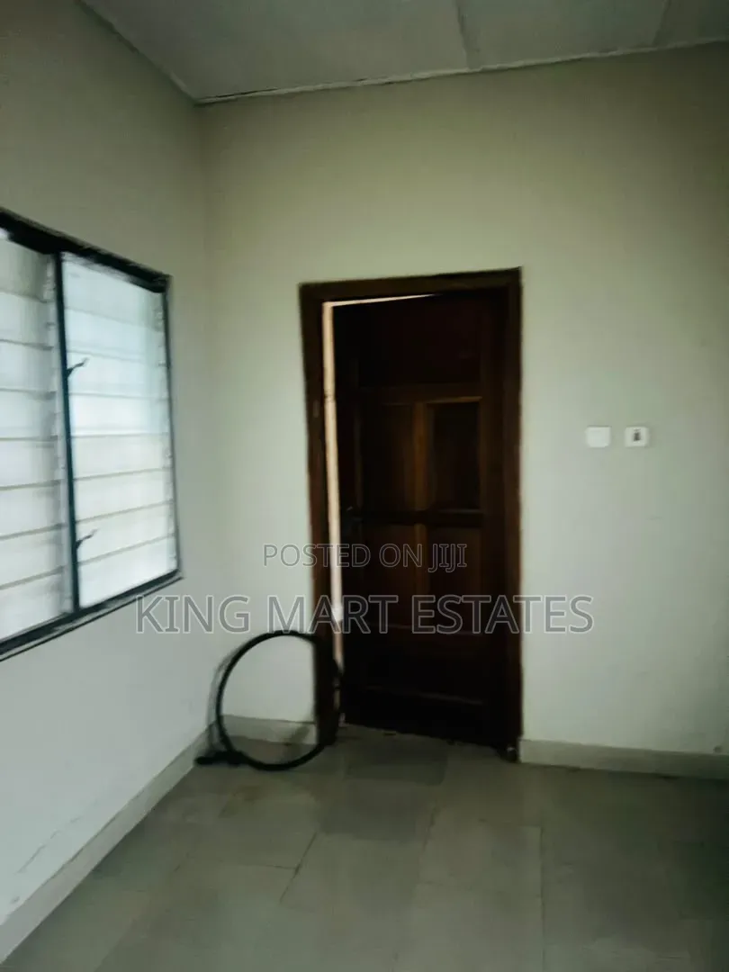3bdrm Apartment in Fumesua - Kyerekrom, Kumasi Metropolitan for rent