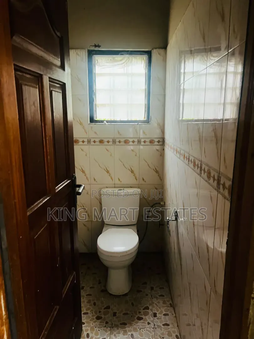 3bdrm Apartment in Fumesua - Kyerekrom, Kumasi Metropolitan for rent
