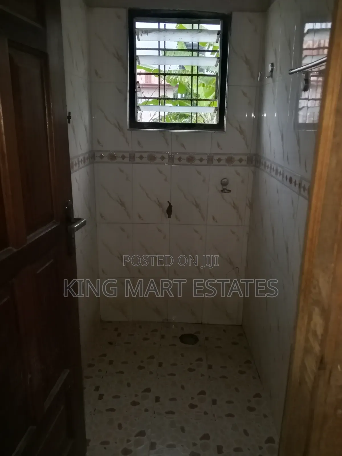 3bdrm Apartment in Fumesua - Kyerekrom, Kumasi Metropolitan for rent