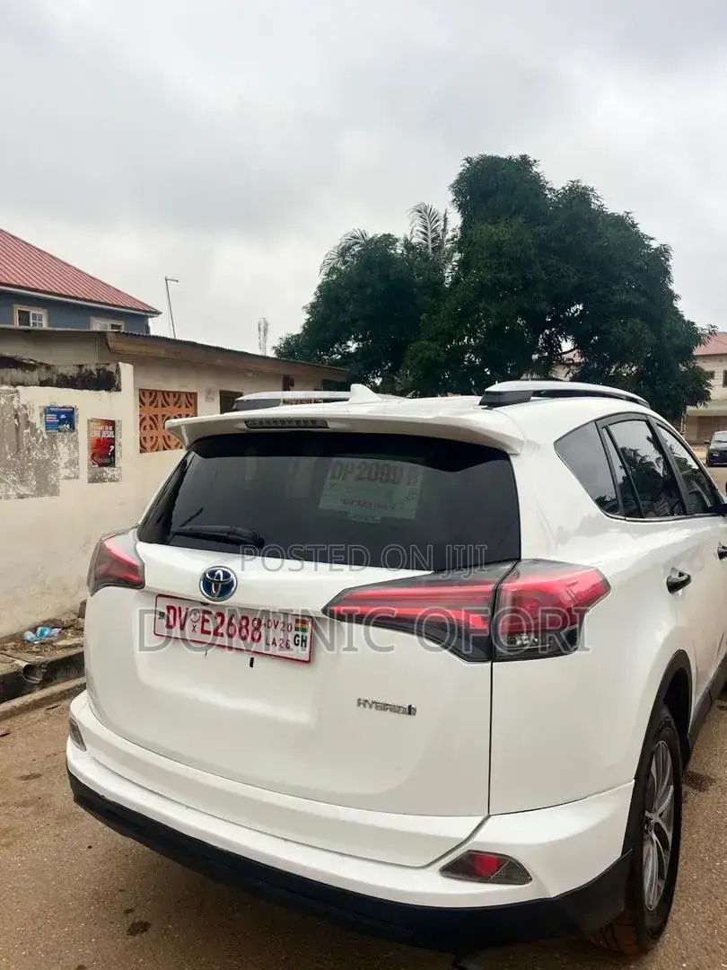 Toyota RAV4 Hybrid 2018 White
