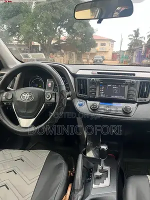 Toyota RAV4 Hybrid 2018 White