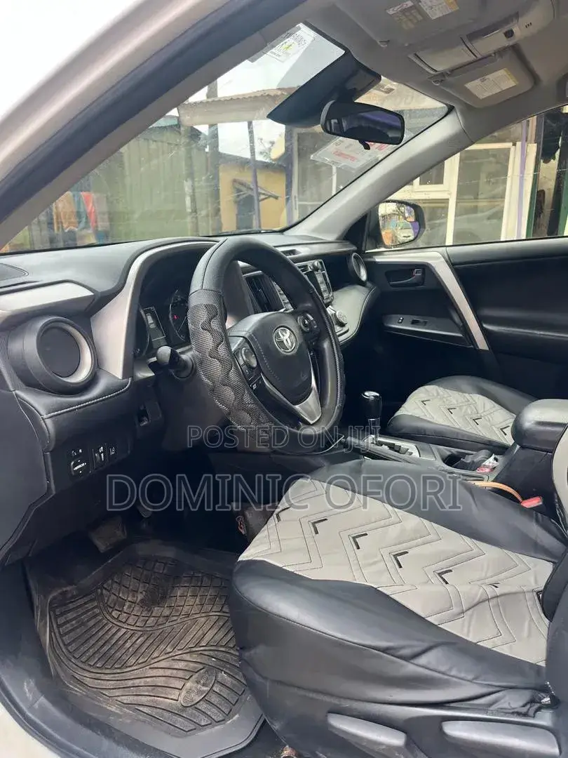 Toyota RAV4 Hybrid 2018 White
