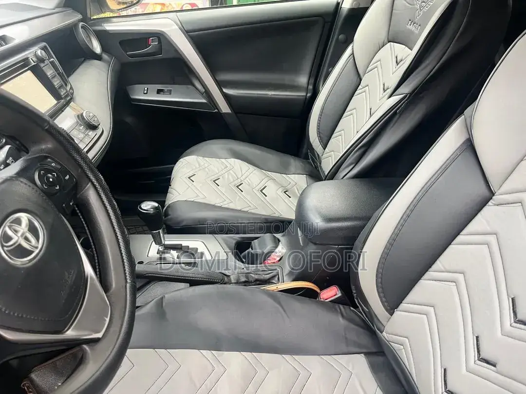 Toyota RAV4 Hybrid 2018 White