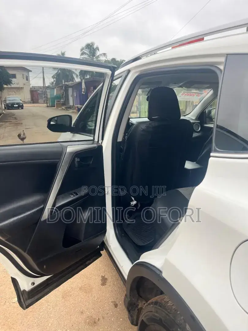 Toyota RAV4 Hybrid 2018 White