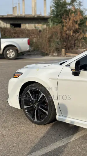 Toyota Camry XSE FWD (2.5L 4cyl 8AM) 2018 White