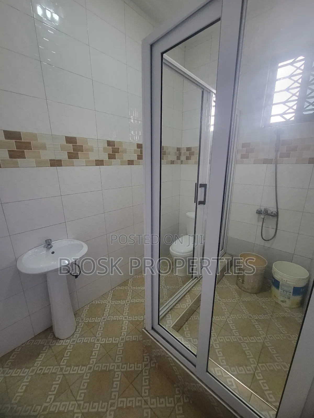 1bdrm Apartment in Biosk Properties, Malejor for rent