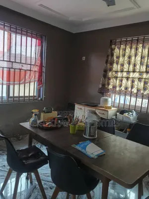 4bdrm House in Madina Estate for sale