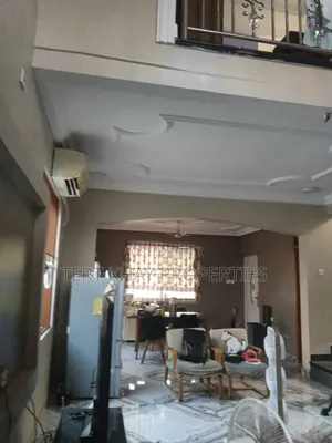 4bdrm House in Madina Estate for sale