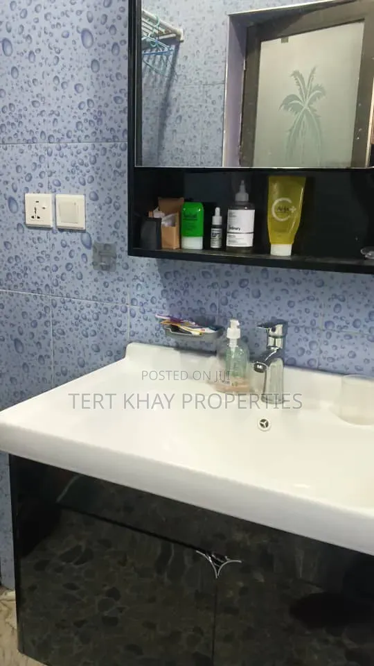 4bdrm House in Madina Estate for sale