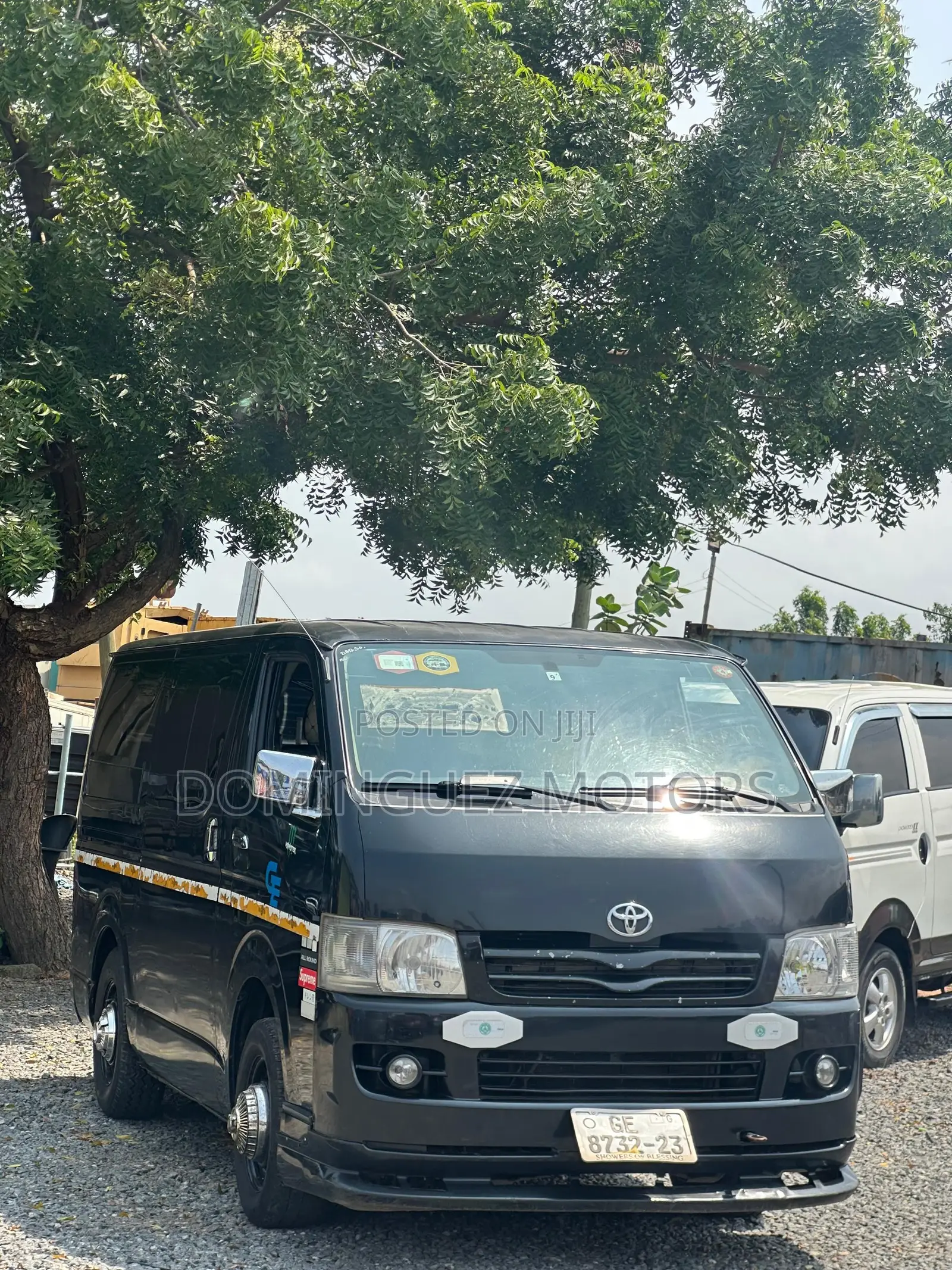 Toyota HiAce 2018 Black