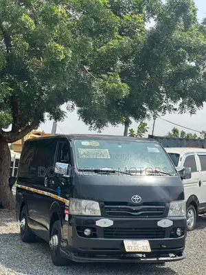 Toyota HiAce 2018 Black