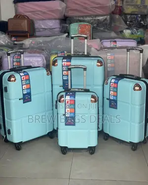 Premium Quality Ak 4set Unbreakable Fiber Traveling Bag.