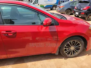 Toyota Corolla 2016 Red