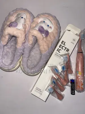 Kids Set- Electric Toothbrush + Flufffy Shoes