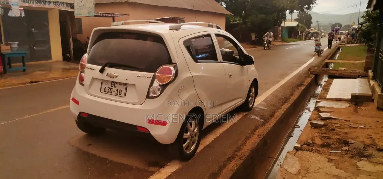 Chevrolet Spark 2014 White