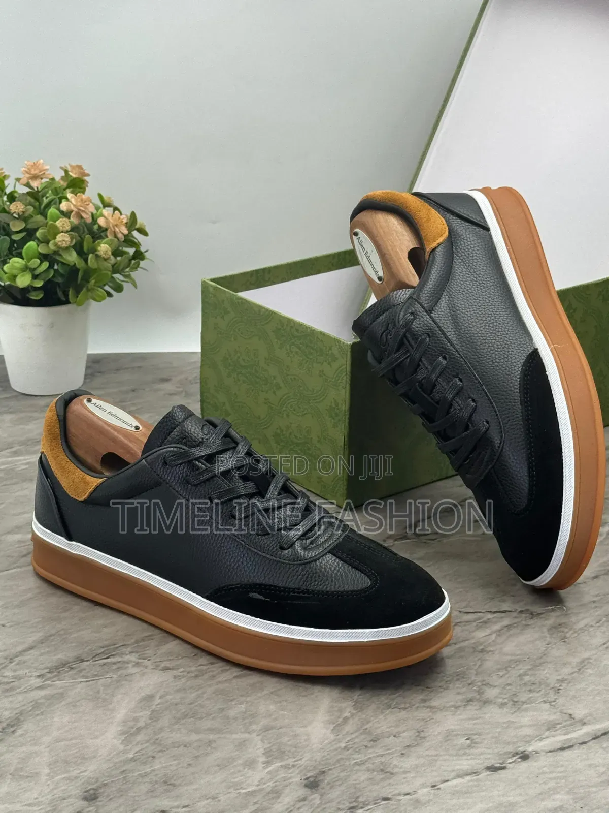 Quality Black Leather Loro Piana Lace Up Sneakers