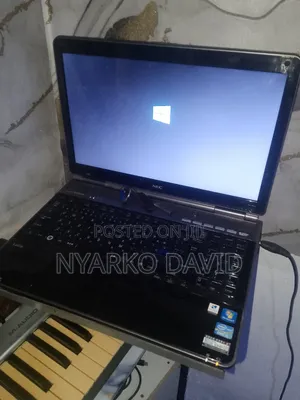 Laptop NEC 4GB Intel Core i5 HDD 700GB