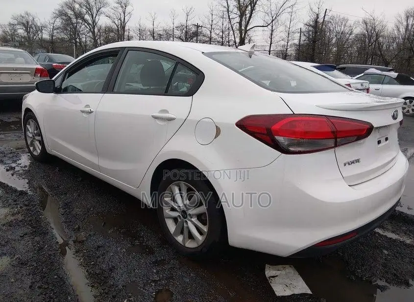 Kia Forte 2017 White