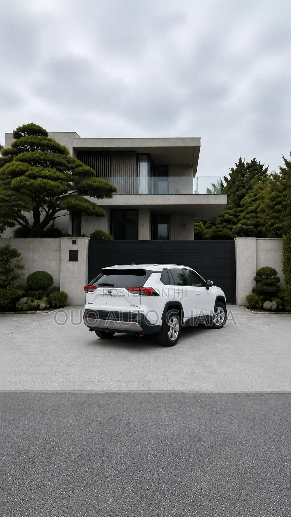 Toyota RAV4 2024 White
