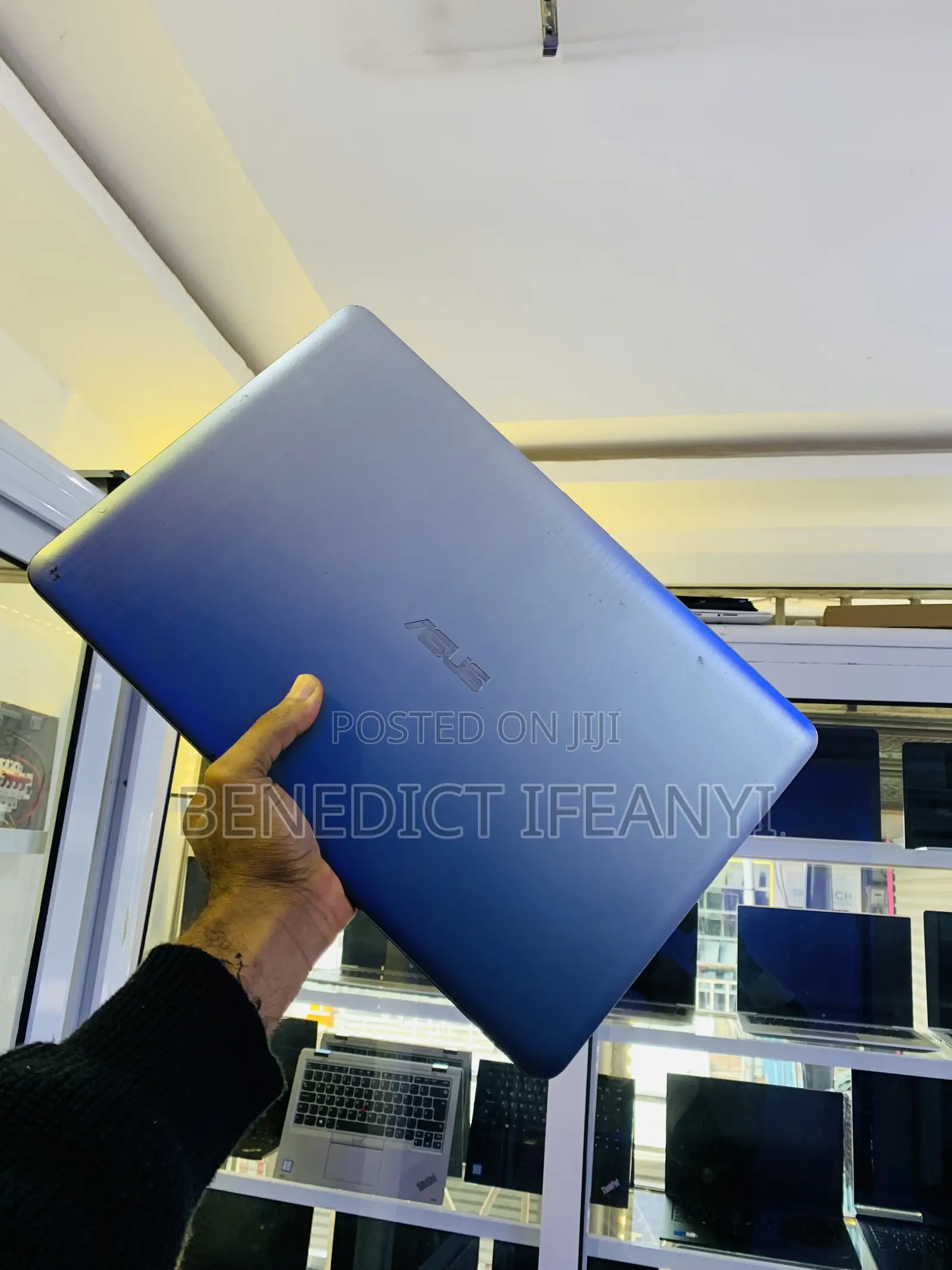 Laptop Asus X540LA 4GB Intel HDD 750GB