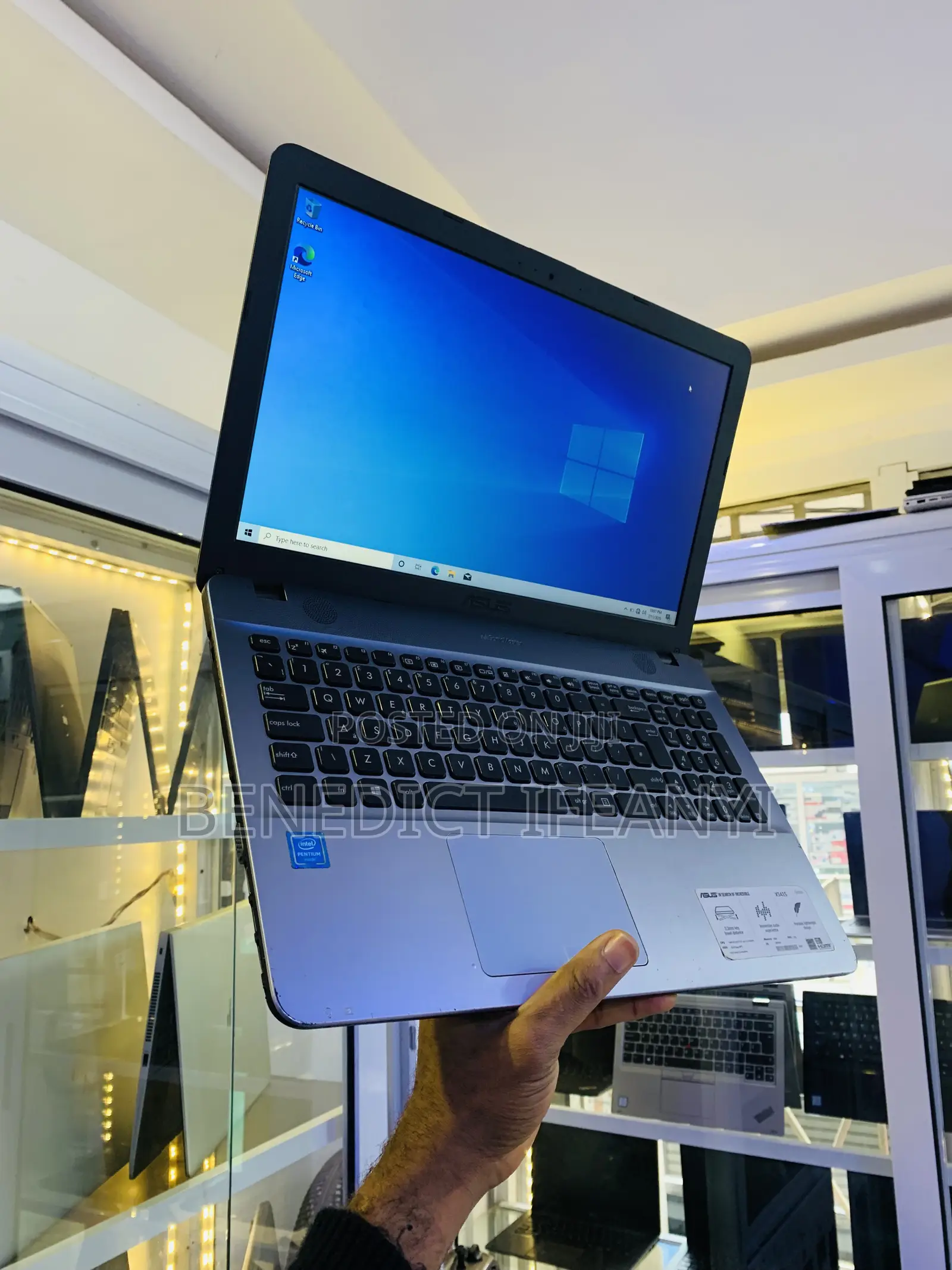 Laptop Asus X540LA 4GB Intel HDD 750GB