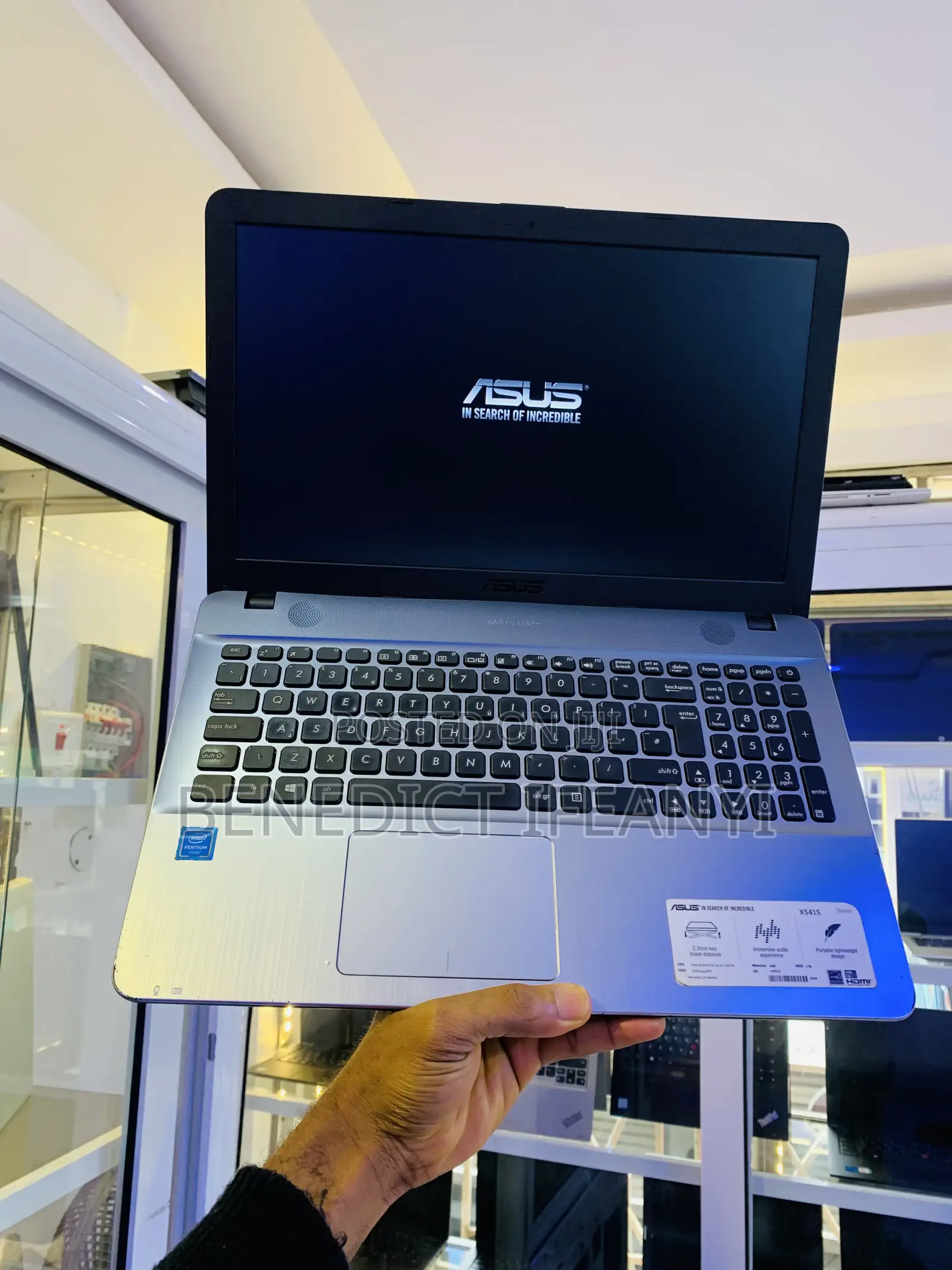 Laptop Asus X540LA 4GB Intel HDD 750GB