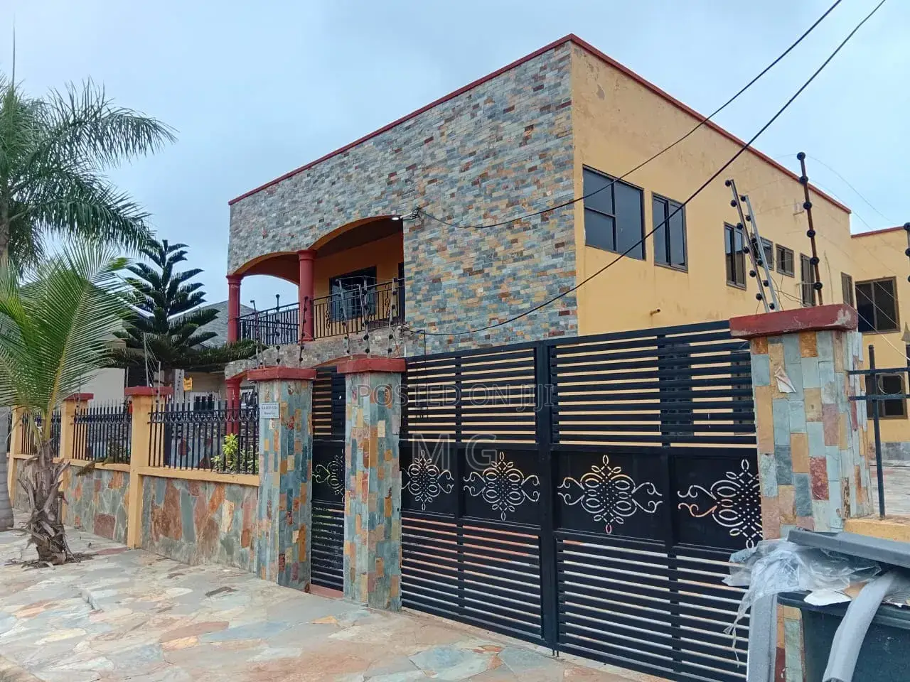 3bdrm Apartment in Dps, Community 25 for rent