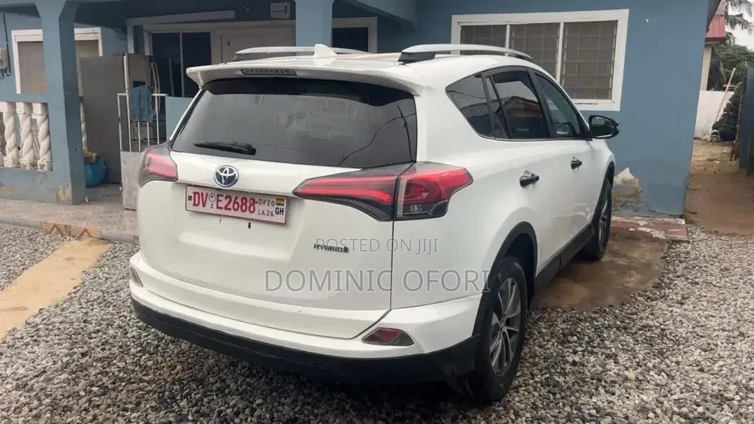 Toyota RAV4 Hybrid 2018 White