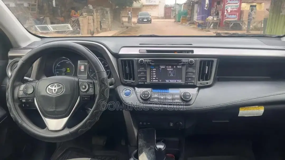 Toyota RAV4 Hybrid 2018 White