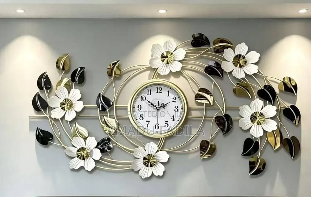 Beautiful Wall Clock 400ghc