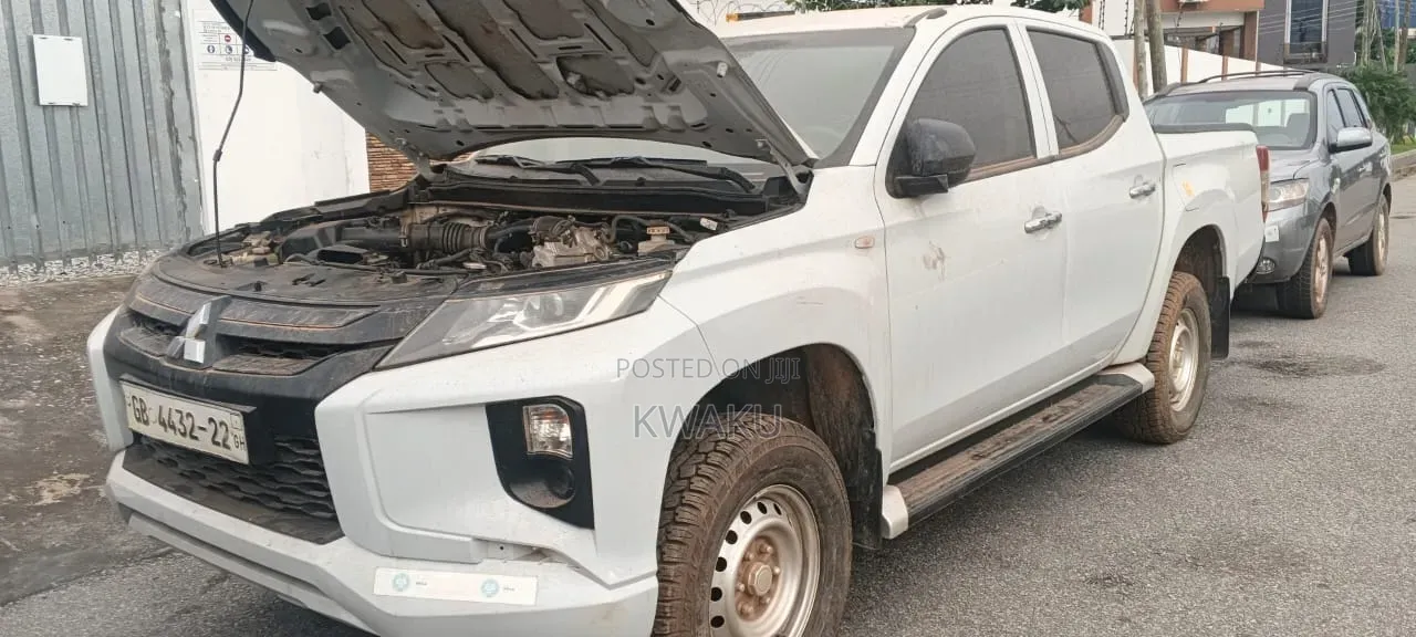 Mitsubishi L200 2022 White