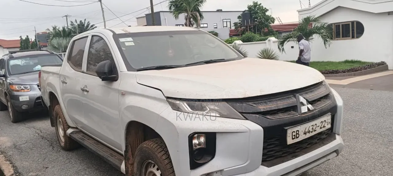 Mitsubishi L200 2022 White