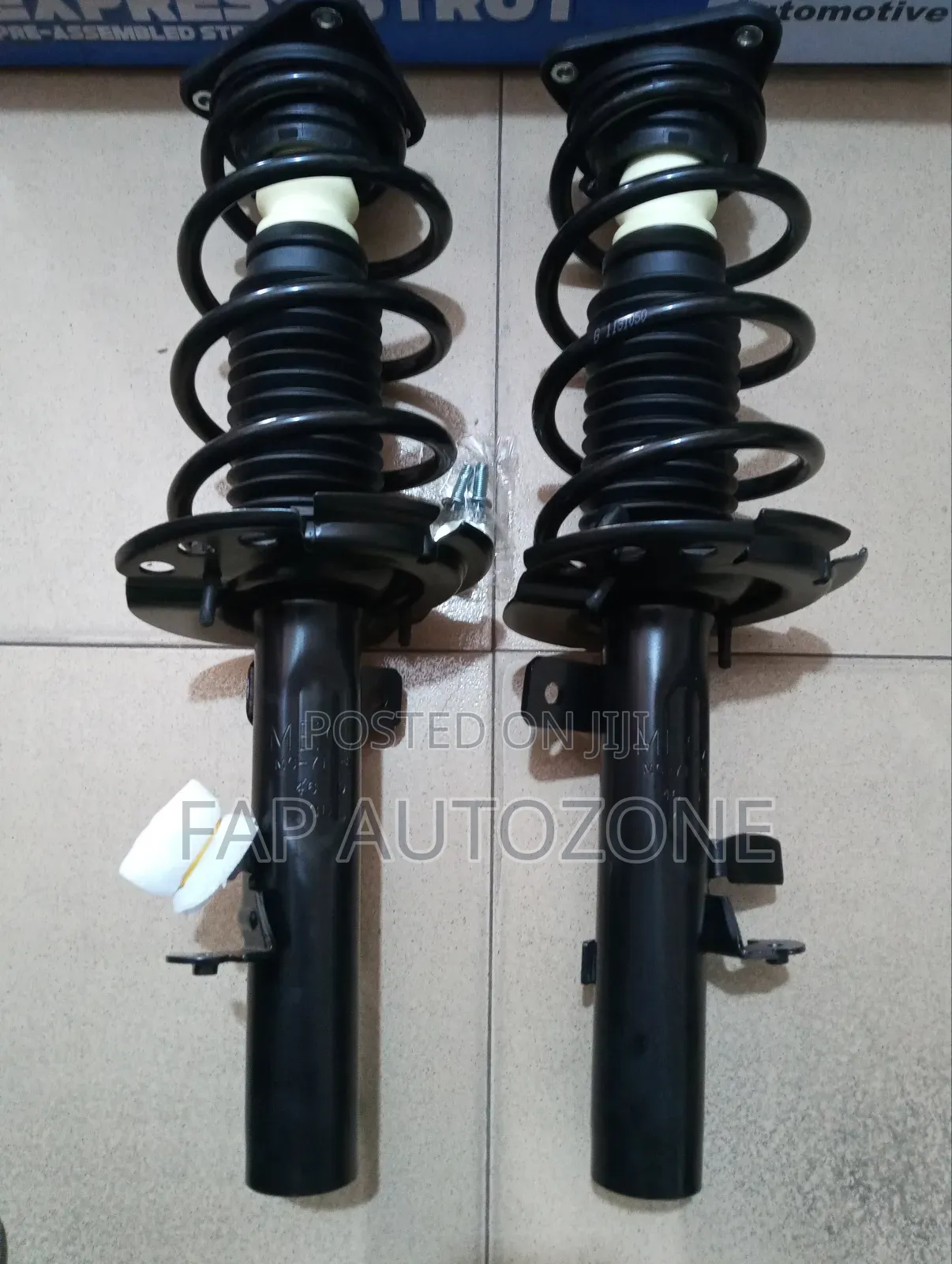 0960. Original Ford Focus Complete Strut Assembly Impo From USA